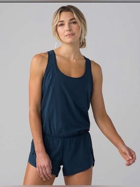 Lululemon Chase Me Onesie
Jaded size 8